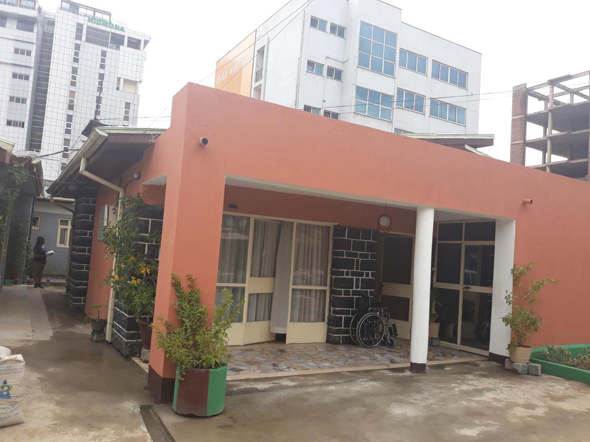 Lucy Guest House Addis Ababa Exterior photo